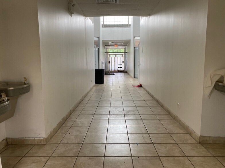 More Photos Of 5140 S Ashland Ave, Chicago Office For Sale