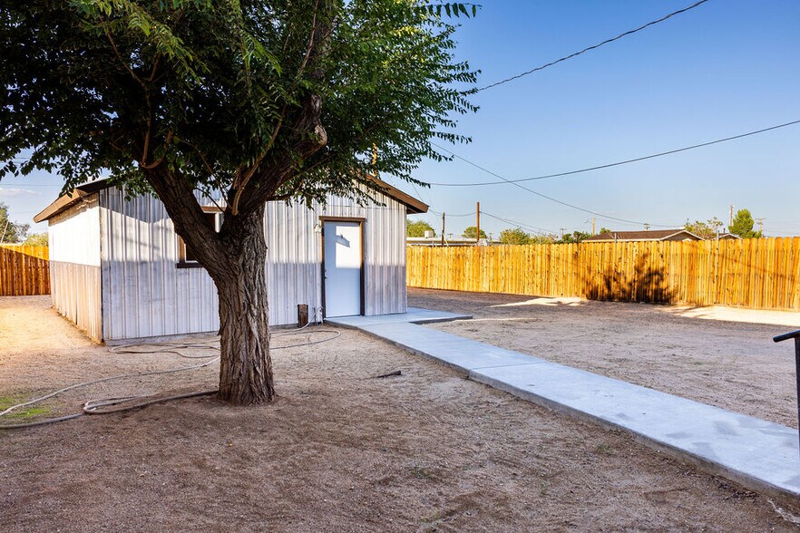 More Photos Of 6618 Inyokern Rd, Inyokern Office For Sale