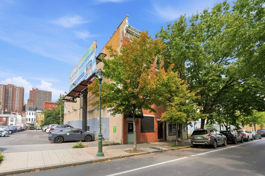 More Photos Of 1437-39 South Street, Philadelphia Specialty For Lease