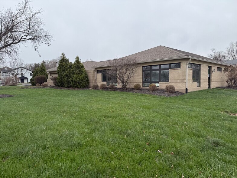 Primary Photo Of 400 N Main St, Centerville Office For Lease
