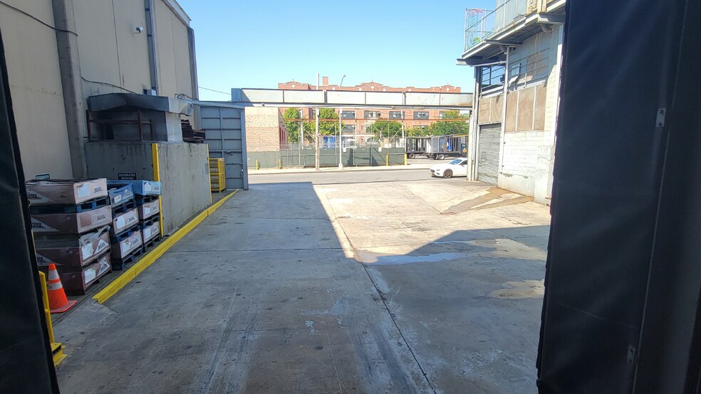 More Photos Of 300 Liberty Ave, Brooklyn Warehouse For Lease