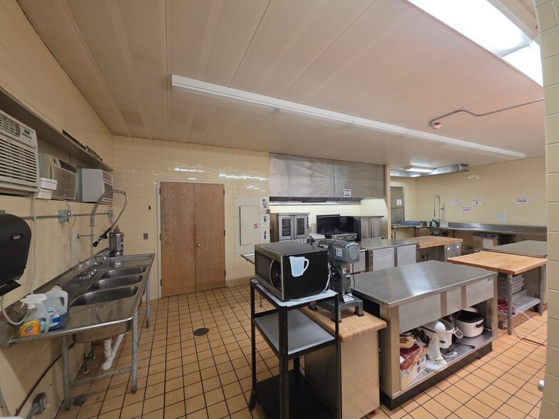 More Photos Of 985 Ebner Dr, Webster Schools For Sale