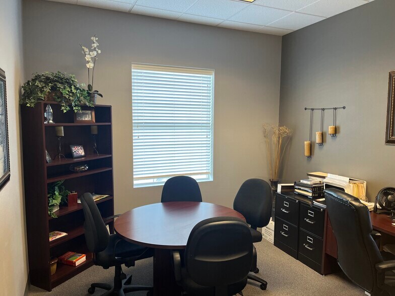 More Photos Of 6921 Crosswind Blvd, Kennewick Office For Lease