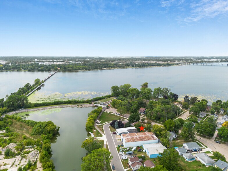 More Photos Of 100 Water St, Menasha General Retail For Sale