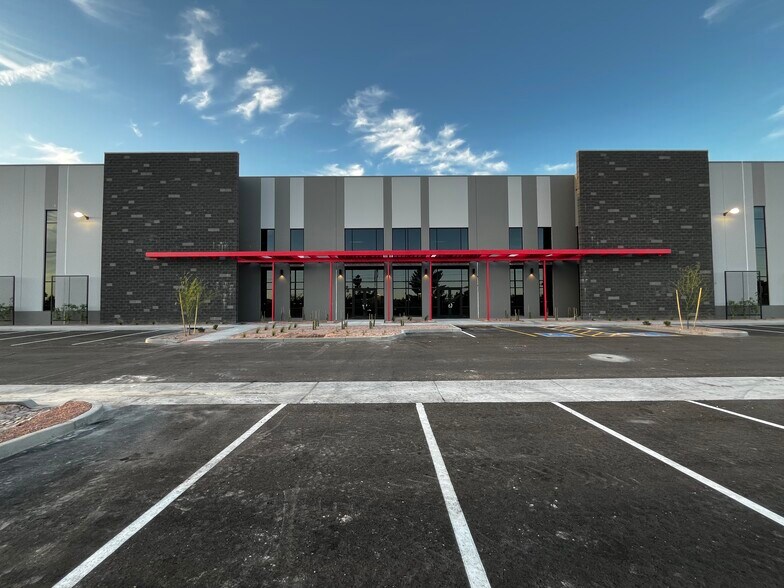 More Photos Of 5710 E McDowell Rd, Mesa Unknown For Lease