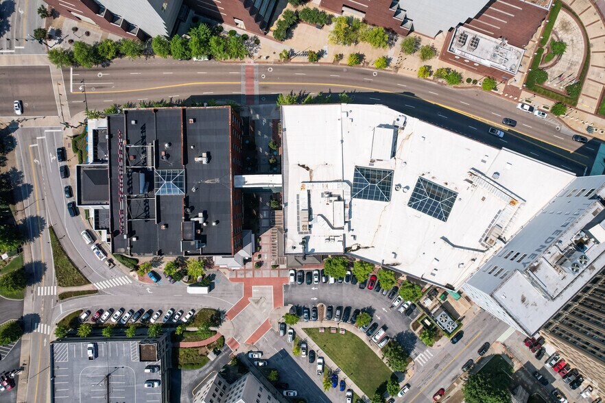 More Photos Of 1110-1132 Market St, Chattanooga Office For Lease