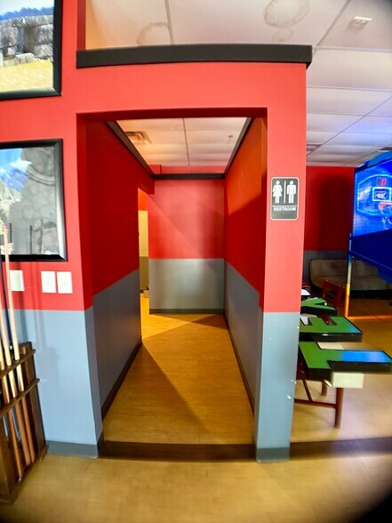 More Photos Of 11657 Lakeridge Pky, Ashland Storefront Retail Office For Lease