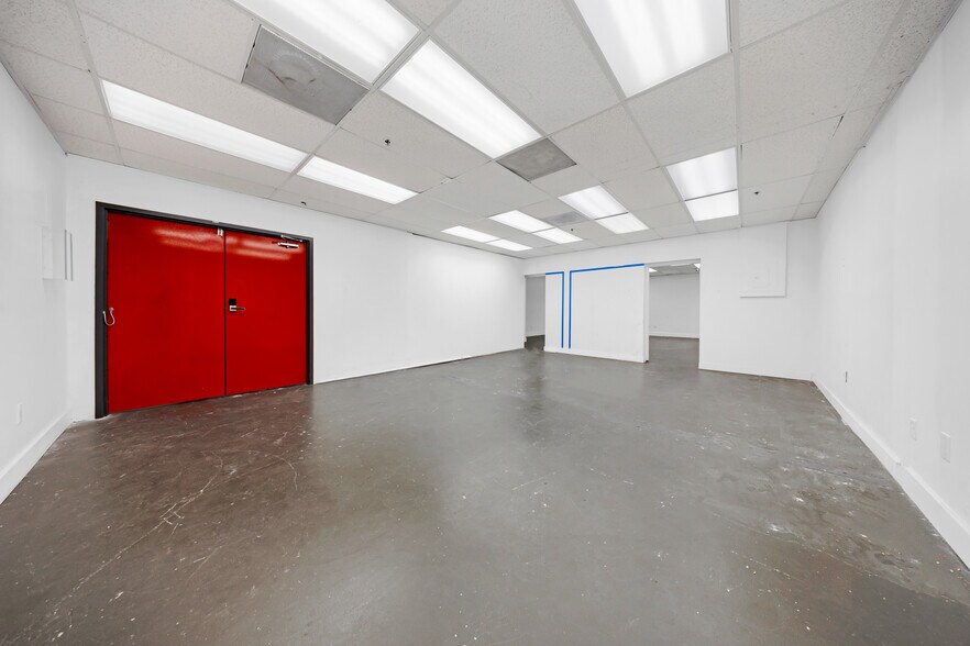 More Photos Of 2601 NW 105th Ave, Miami Warehouse For Sale
