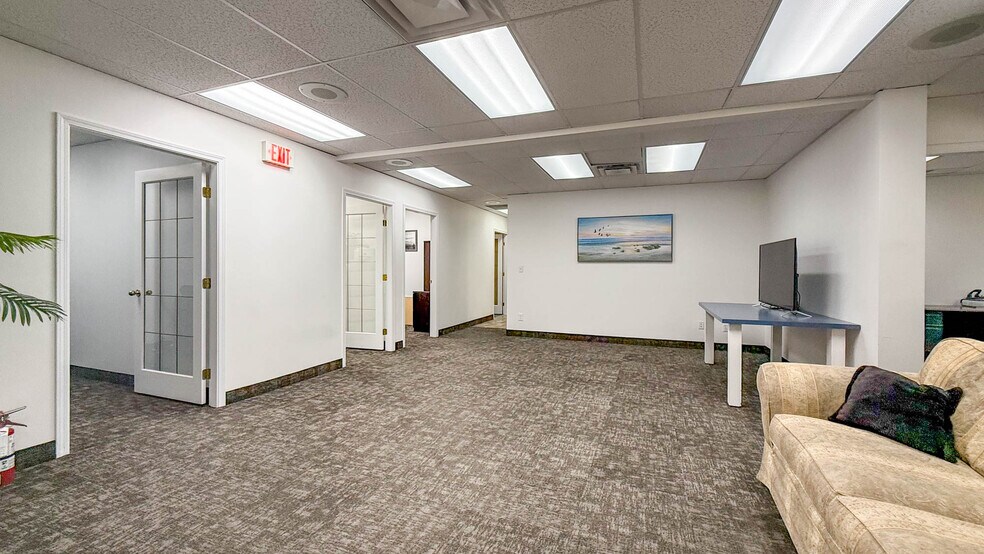 More Photos Of 2489 Main St, West Kelowna General Retail For Sale