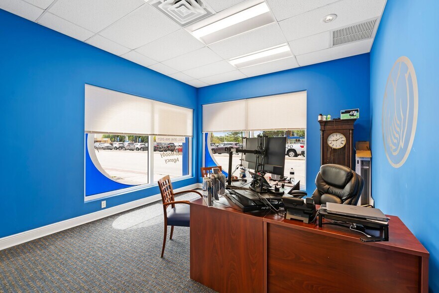 More Photos Of 11 W State Road 84, Fort Lauderdale Office For Lease