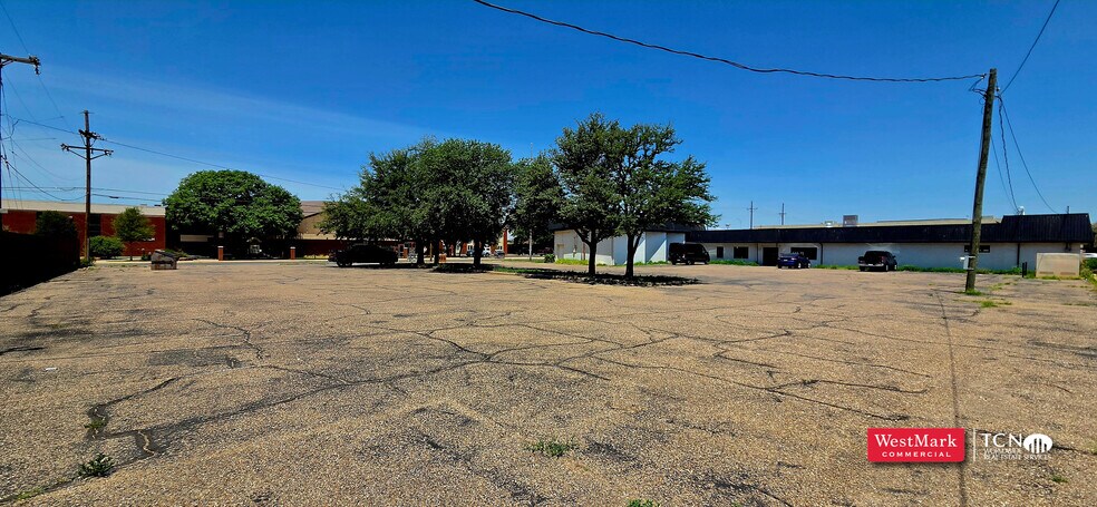 More Photos Of 5015 Knoxville Ave, Lubbock Office For Sale