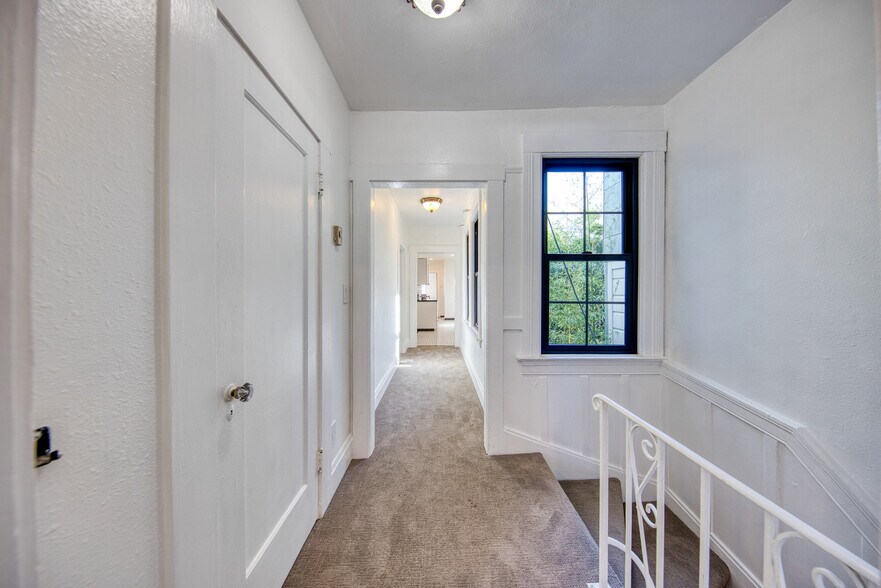 More Photos Of 2918-2920 Lyon St, San Francisco Office Residential For Sale