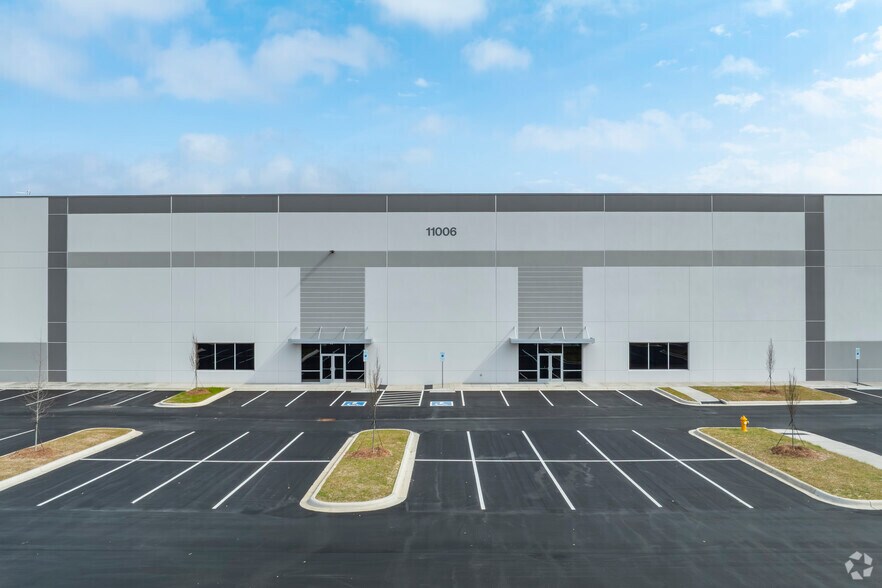 More Photos Of 11006 Mount Holly Huntersville Rd, Huntersville Distribution For Lease