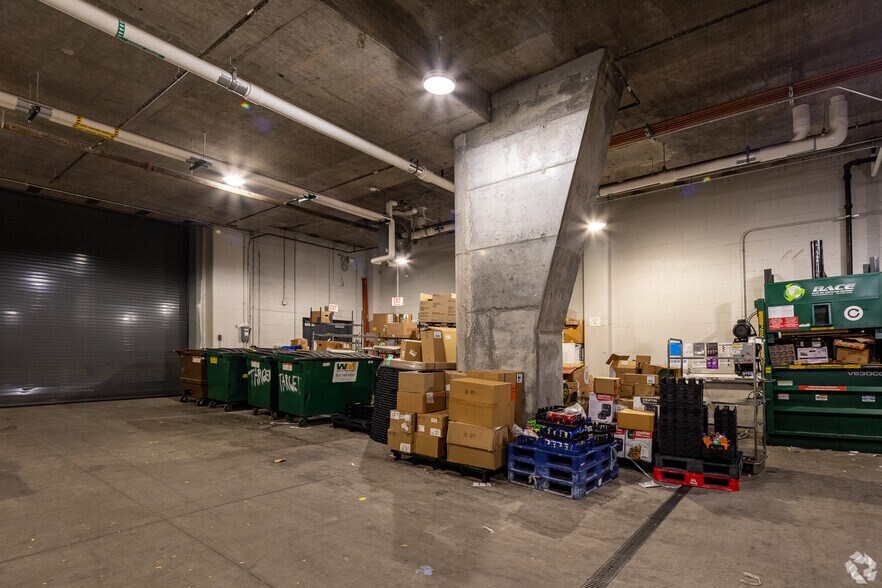 More Photos Of 6418 N Sheridan Rd, Chicago Apartments For Lease