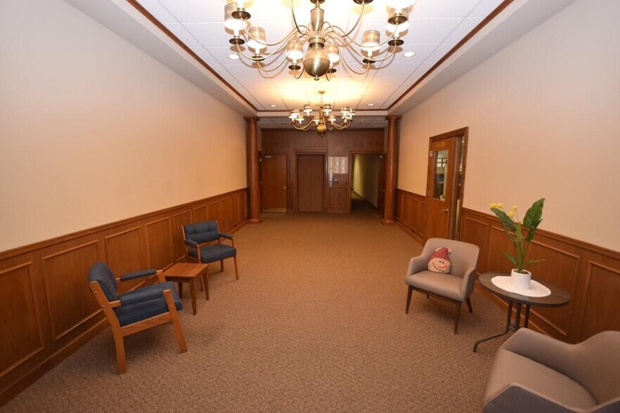 More Photos Of 215 MAIN STREET ZEILGLER BUILING, West Bend Office For Lease