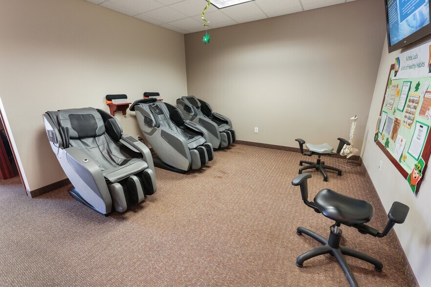 More Photos Of 20 S 32nd Ave S, Saint Cloud Office For Sale