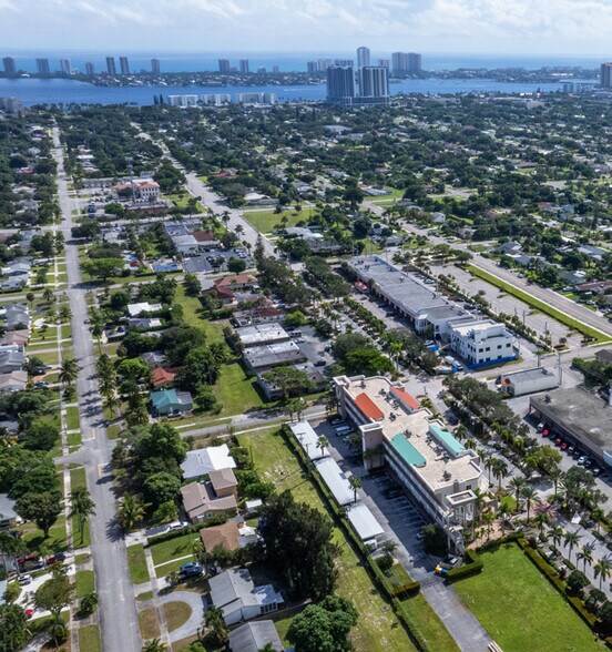 More Photos Of 800 Park Ave, West Palm Beach Storefront Retail Office For Sale