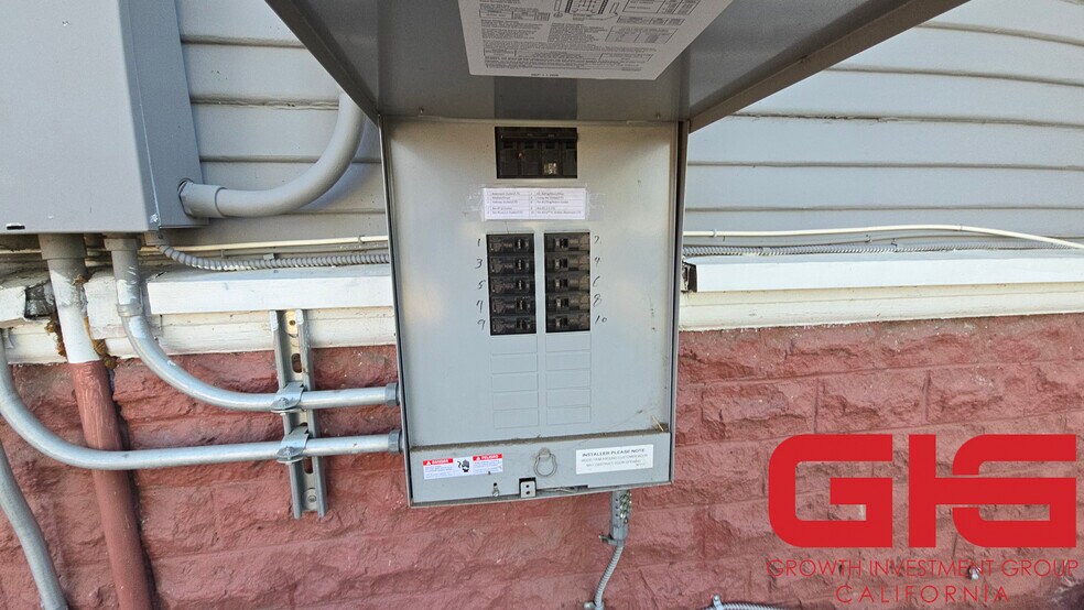 More Photos Of 695 N Main St, Pomona Apartments For Sale