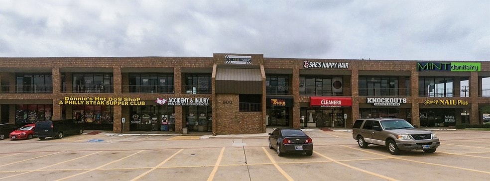 More Photos Of 900 E Copeland Rd, Arlington Unknown For Lease