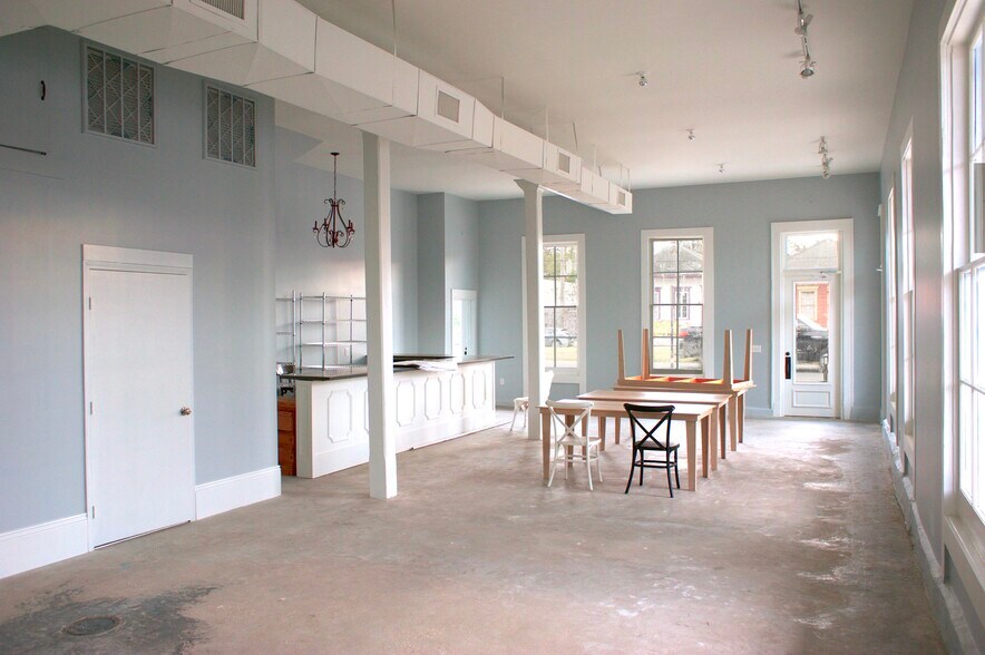 More Photos Of 2401 Saint Claude Ave, New Orleans Storefront Retail Residential For Lease