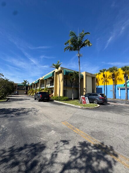 More Photos Of 2331 N State Road 7, Lauderhill Office For Sale