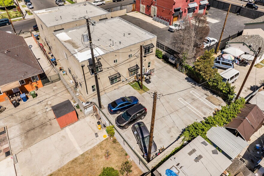 More Photos Of 814-816 1/2 W 47th St, Los Angeles Apartments For Sale