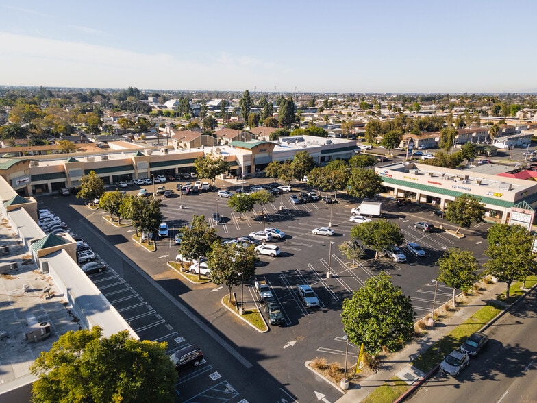 More Photos Of 3150-3170 W Lincoln Ave, Anaheim Unknown For Lease