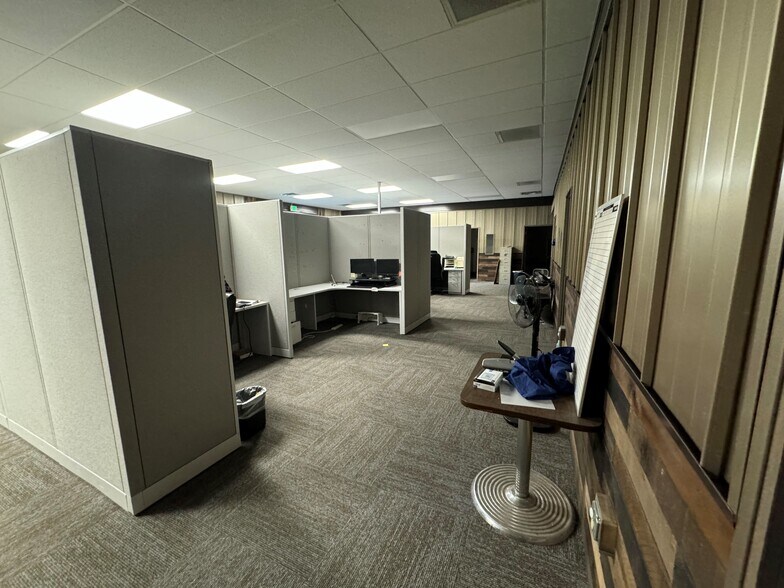 More Photos Of 3399 Peger Rd, Fairbanks Light Distribution For Lease