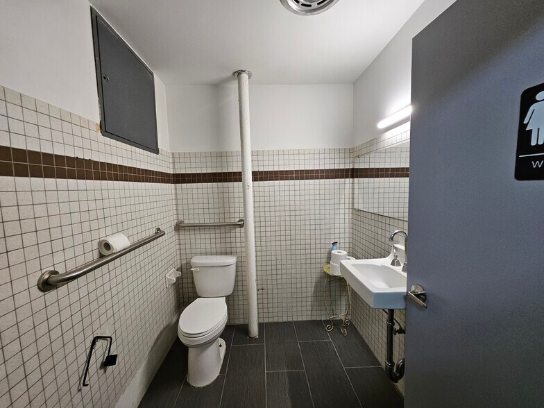 More Photos Of 49 W 24th St, New York Loft Creative Space For Lease