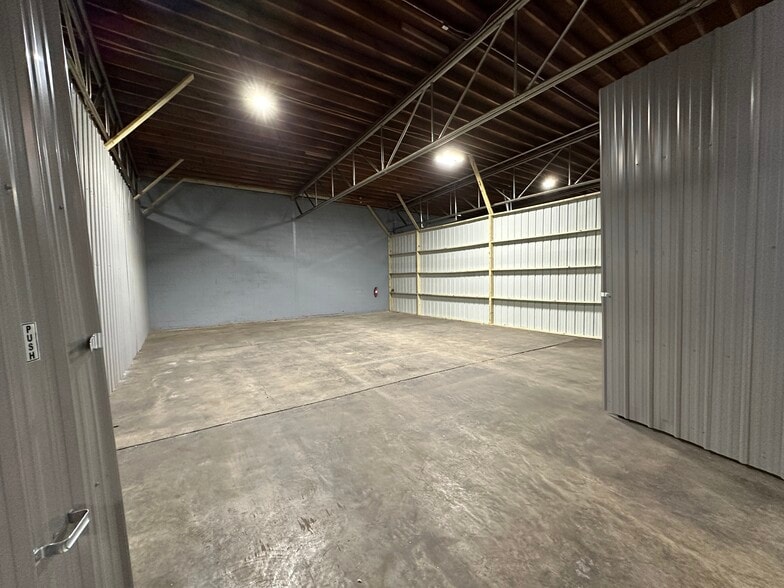 More Photos Of 5709 Robin Wood Ln, Winston-Salem Unknown For Lease