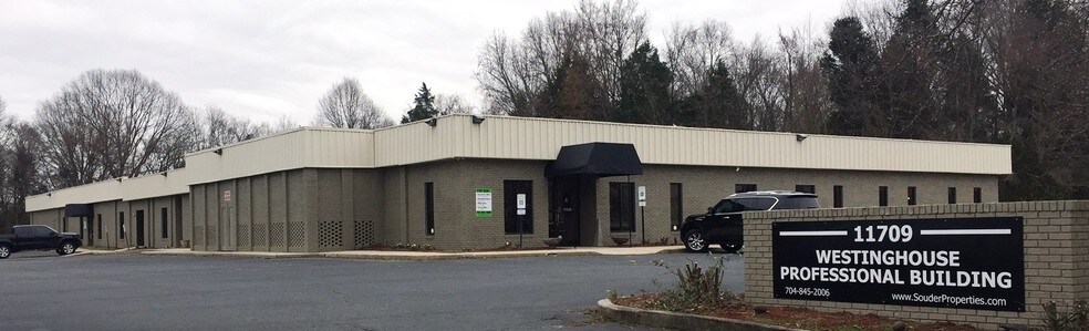 More Photos Of 11709 Fruehauf Dr, Charlotte Coworking Space