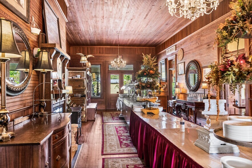 More Photos Of 323 N Main St, Swainsboro Restaurant For Sale