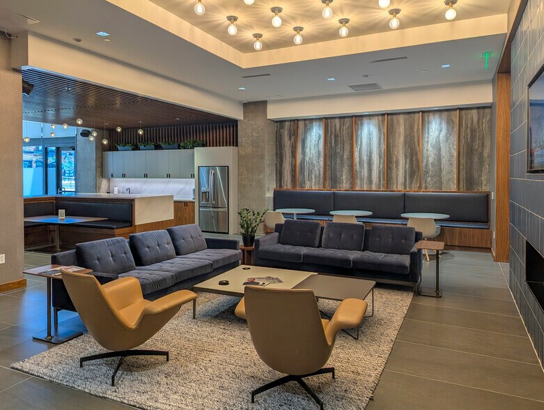 More Photos Of 215 S State St, Salt Lake City Office For Lease