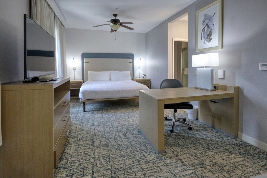 More Photos Of 14450 Park Row Dr, Houston Hotel For Sale