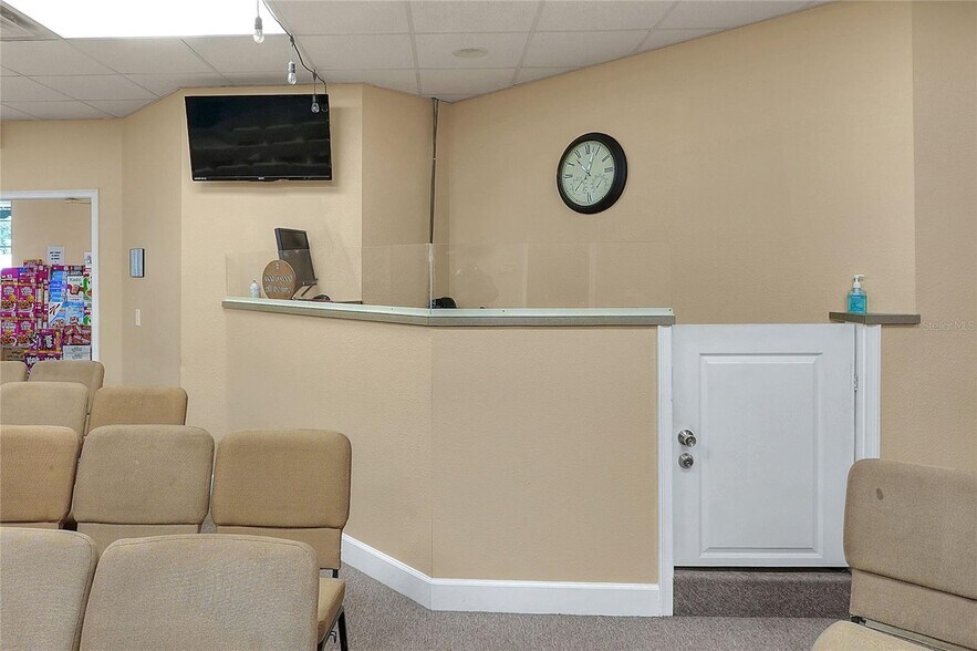 More Photos Of 1503 6th St SE, Winter Haven Storefront Retail Office For Sale