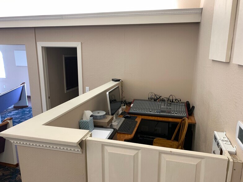 More Photos Of 2424 Delta Waters Rd, Medford Religious Facility For Sale