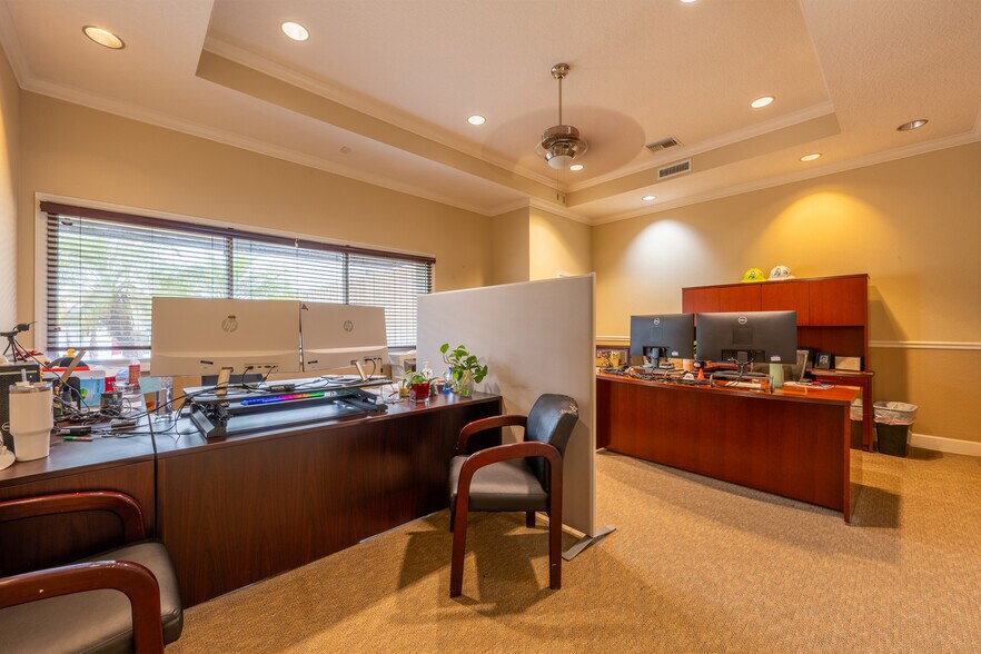More Photos Of 6380 Phillips Hwy, Jacksonville Office For Lease