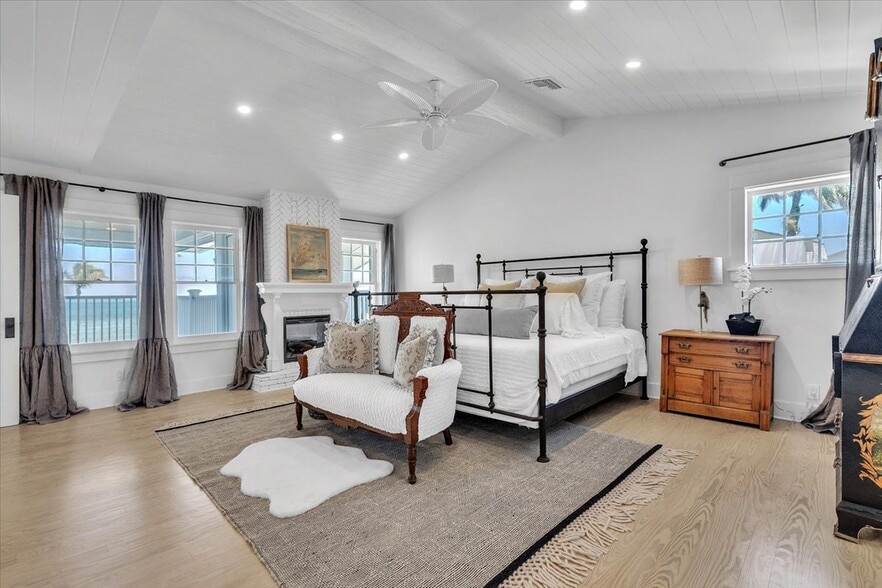 More Photos Of 8241 Main St, Bokeelia General Retail For Sale