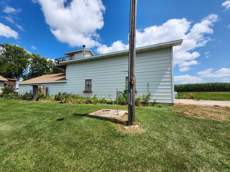 More Photos Of 17069 400th St, Leland Contractor Storage Yard For Sale