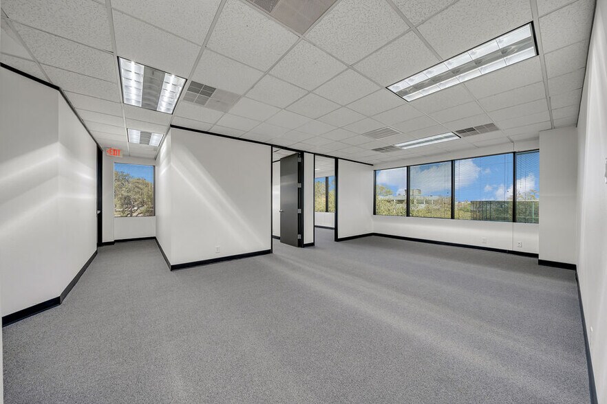 More Photos Of 4242 Medical Dr, San Antonio Medical For Sale