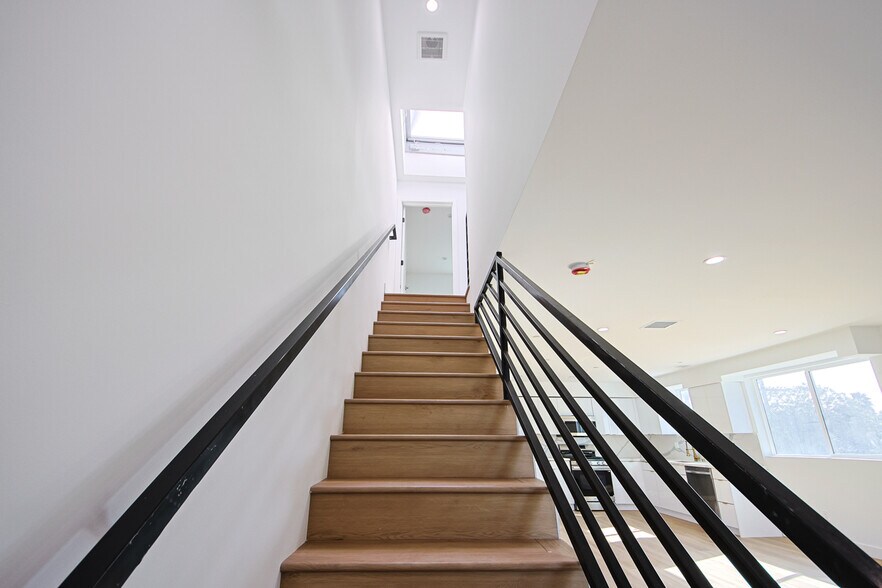 More Photos Of 1636 Longwood Ave, Los Angeles Apartments For Sale