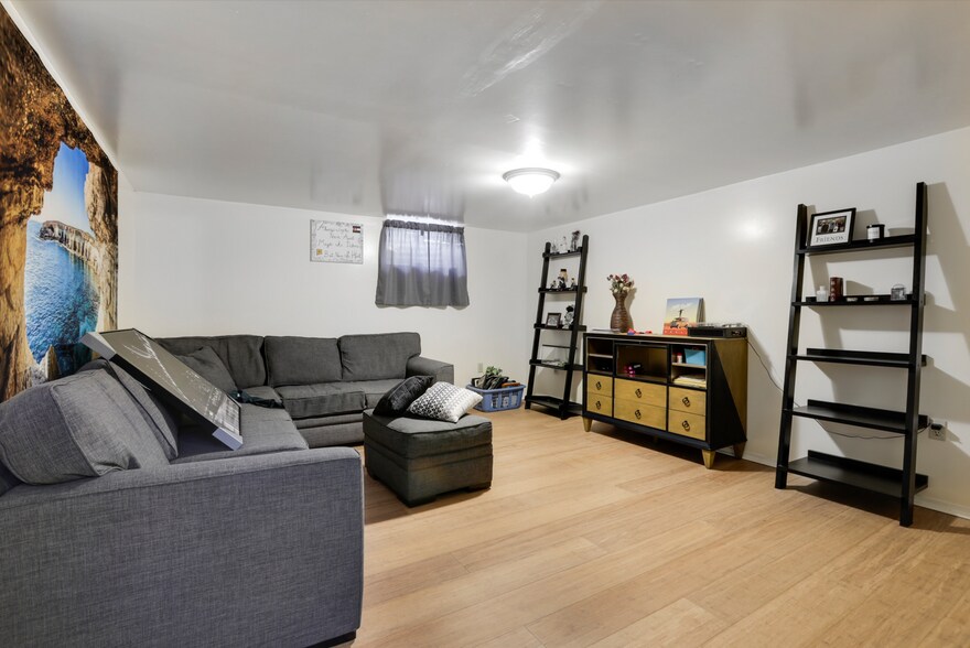 More Photos Of 1115 Carr St, Lakewood Apartments For Sale