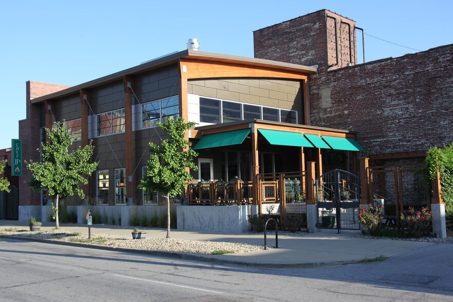 More Photos Of 42 W South St, Indianapolis Restaurant For Sale
