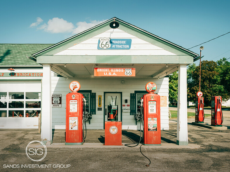 Primary Photo Of 2799 Hwy 117, Cadwell Convenience Store For Sale