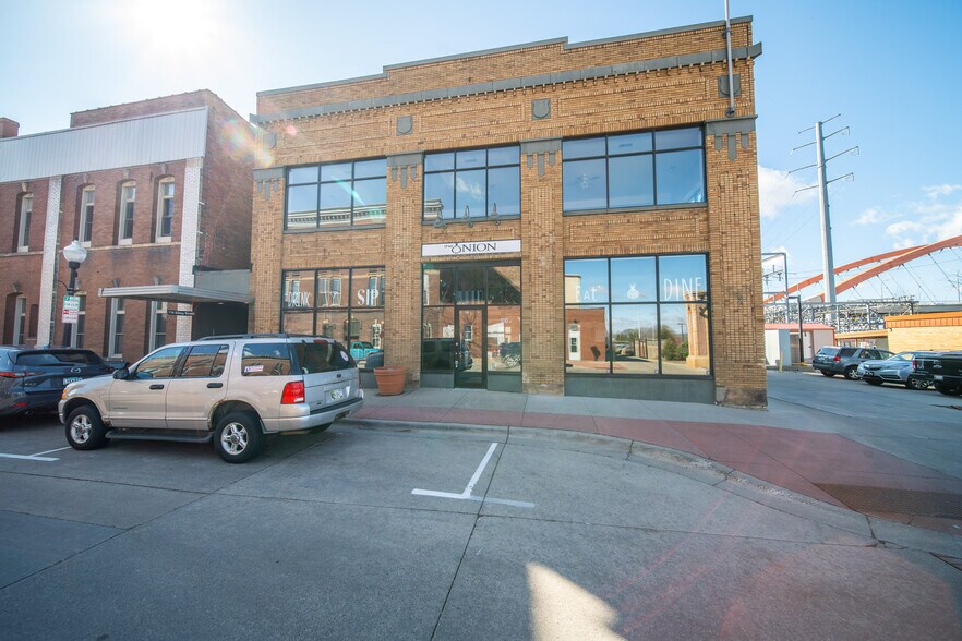 Primary Photo Of 100 Sibley St, Hastings Restaurant For Sale