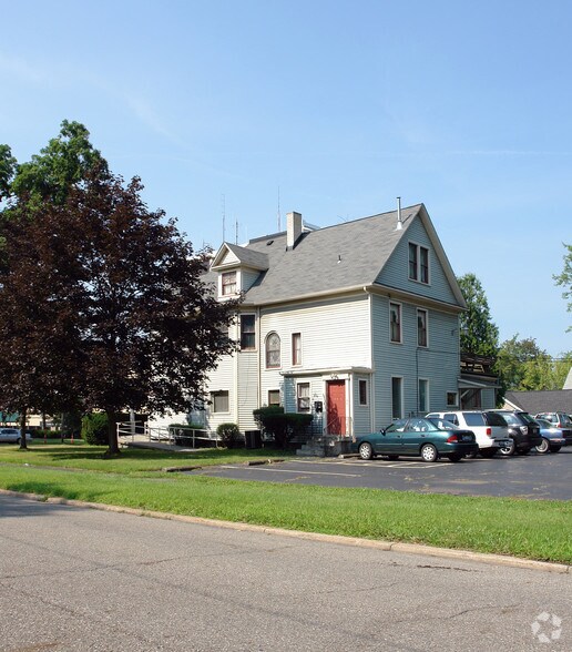 More Photos Of 1451 E Market St, Warren Medical For Sale