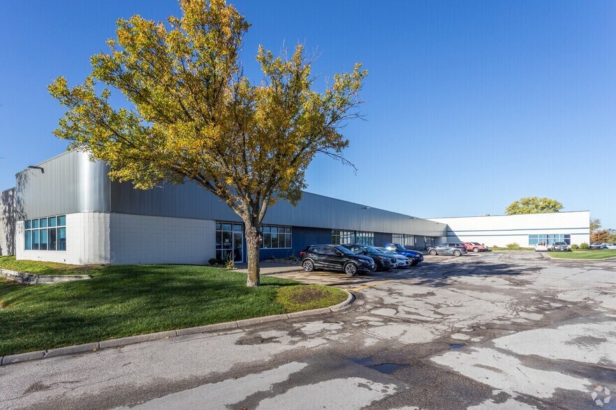 More Photos Of 1306 E Hartman Ave, Omaha Light Distribution For Lease