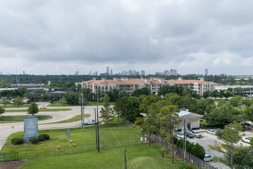 More Photos Of 7022 Old Katy Rd, Houston Showroom For Sale