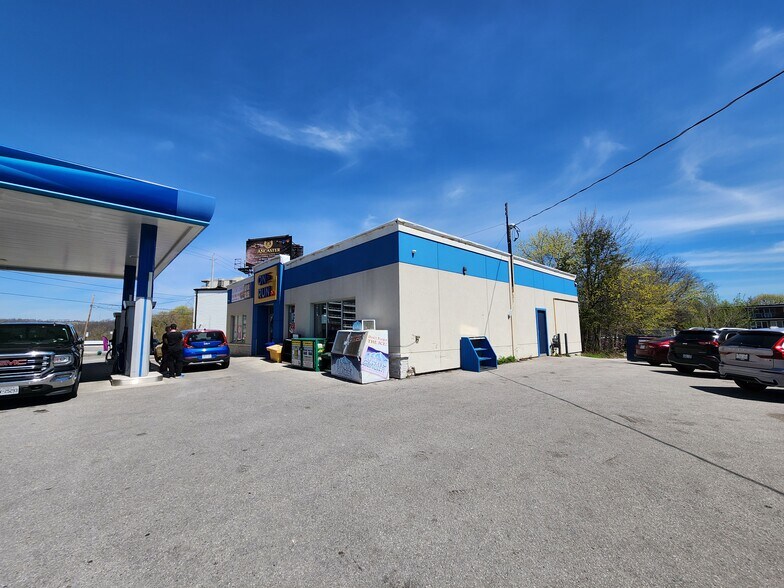 More Photos Of 1837 Main St W, Hamilton Service Station For Sale