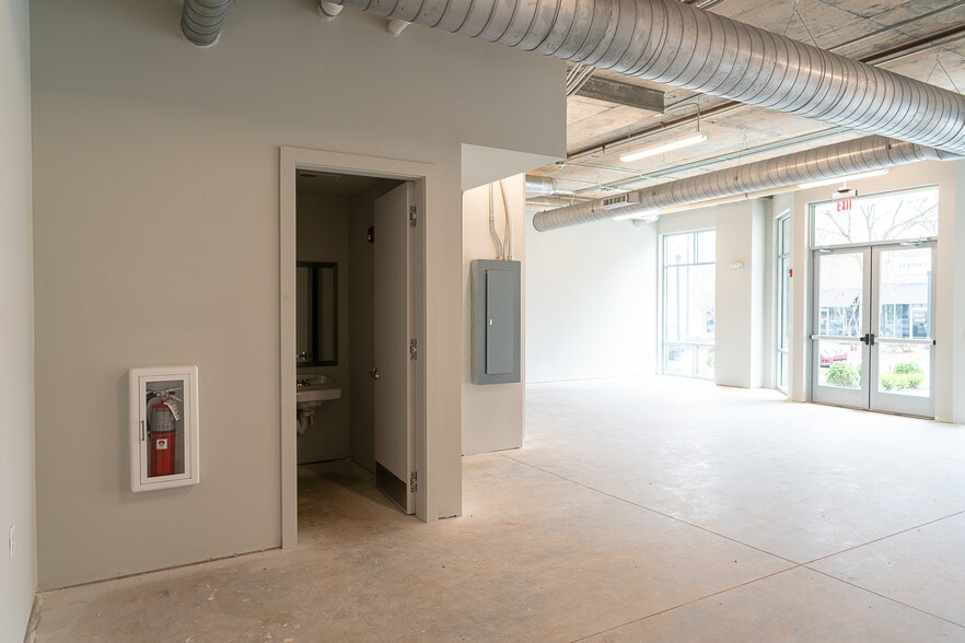 More Photos Of 1108 S Main St, Greenville Apartments For Lease